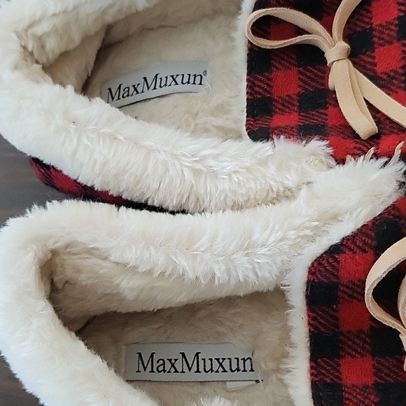 Red and black checkered outdoor  slippers - Picture 3 of 5